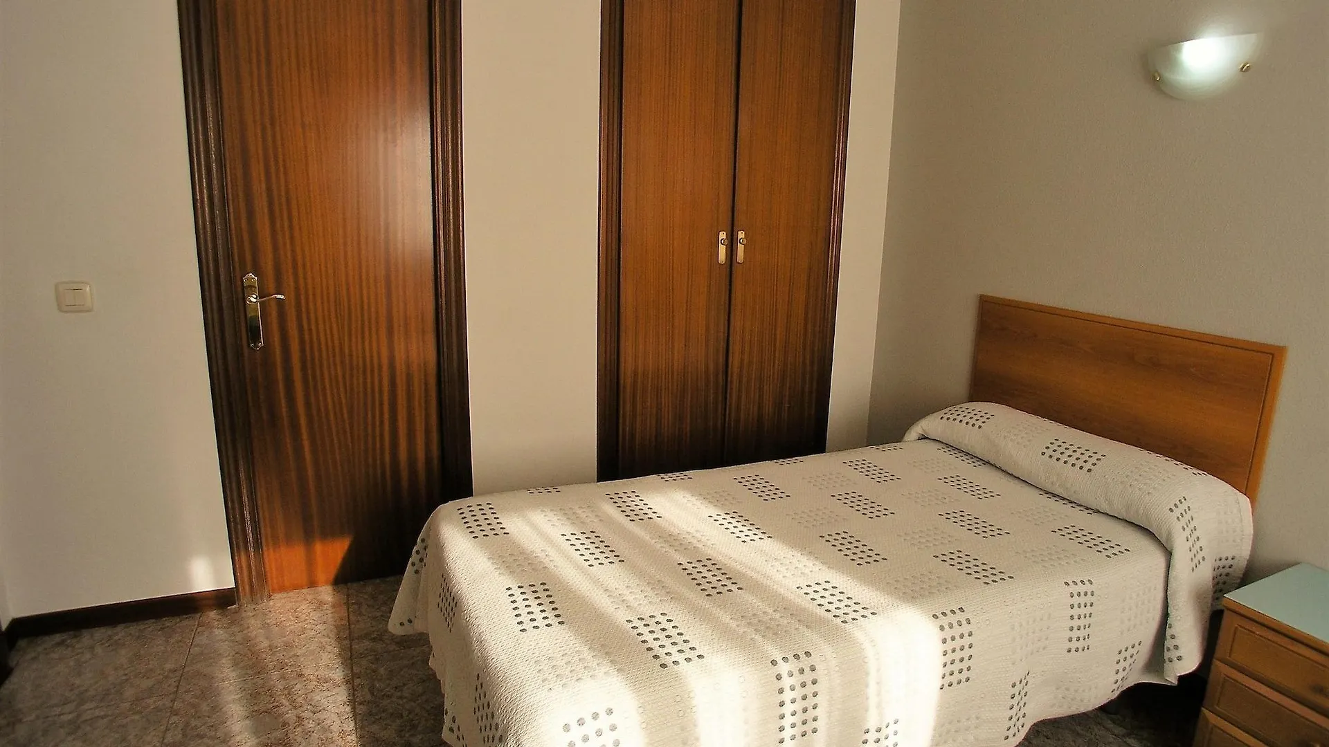Iraipe Gorbea Auto Check-In Hotel Vitoria-Gasteiz