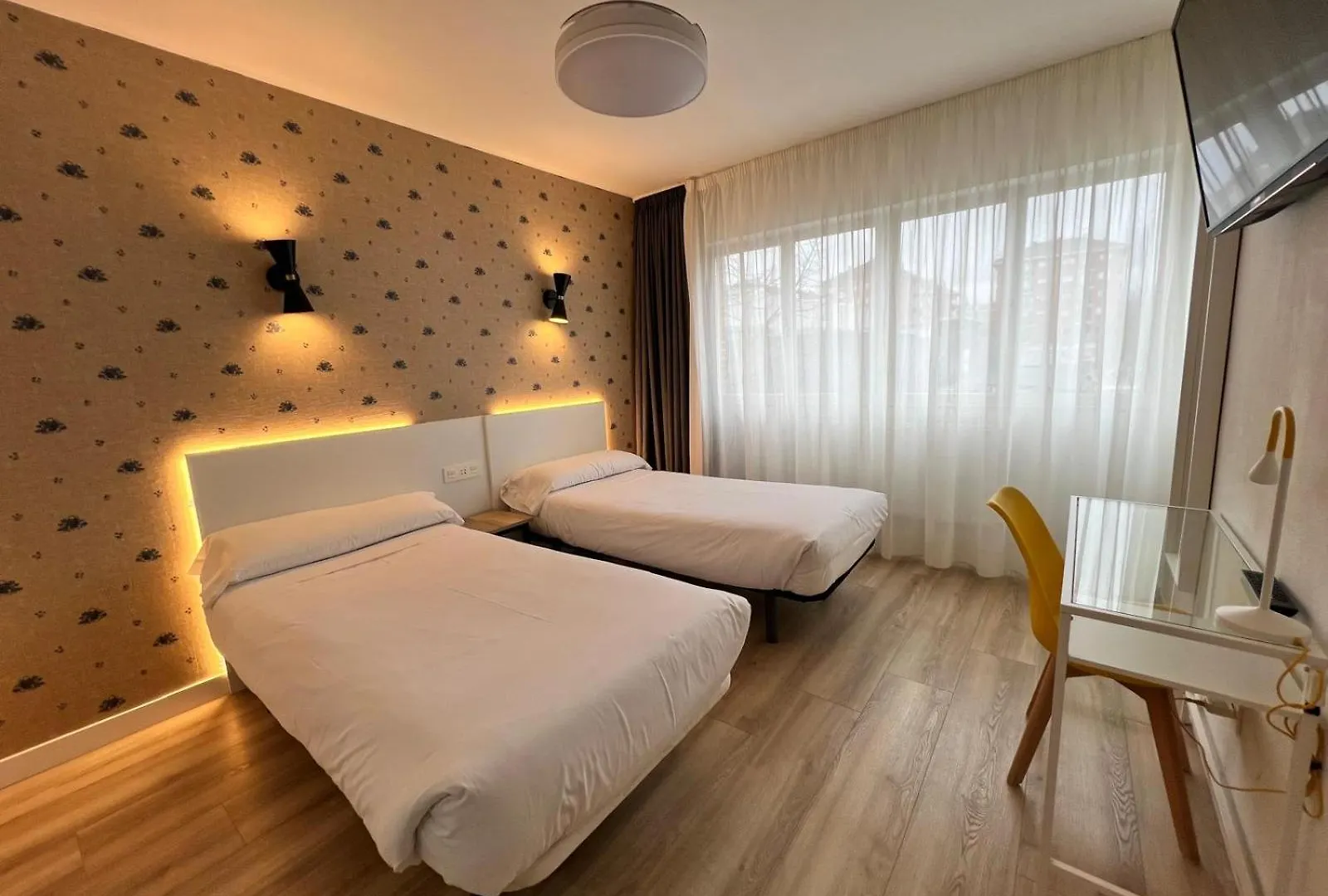 Iraipe Gorbea Auto Check-In Hotel Vitoria-Gasteiz